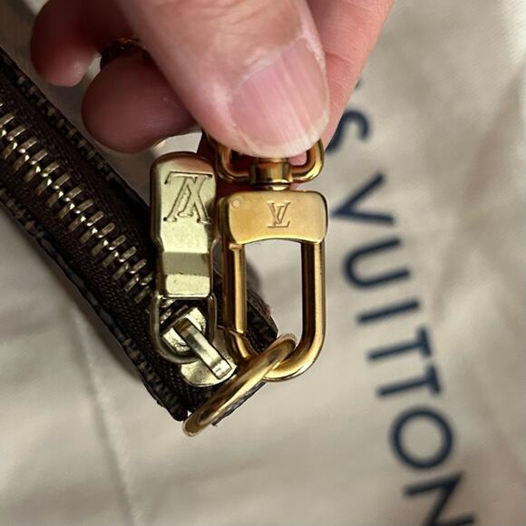 Louis Vuitton mini Pochette accessories Damier Ebene print - Picture 9 of 11